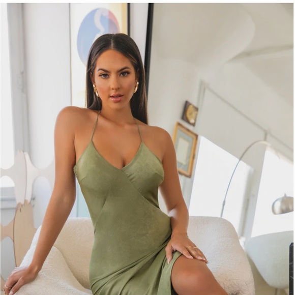 Miss Lola Silky Maxi Dress- Small - Picture 3 of 15